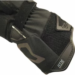 Macna Azra RTX Heated Gloves - Waterproof 6 Macna Azra RTX Heated Gloves - Waterproof -Rider Gear Sales Store macna azra rtx heated gloves 4