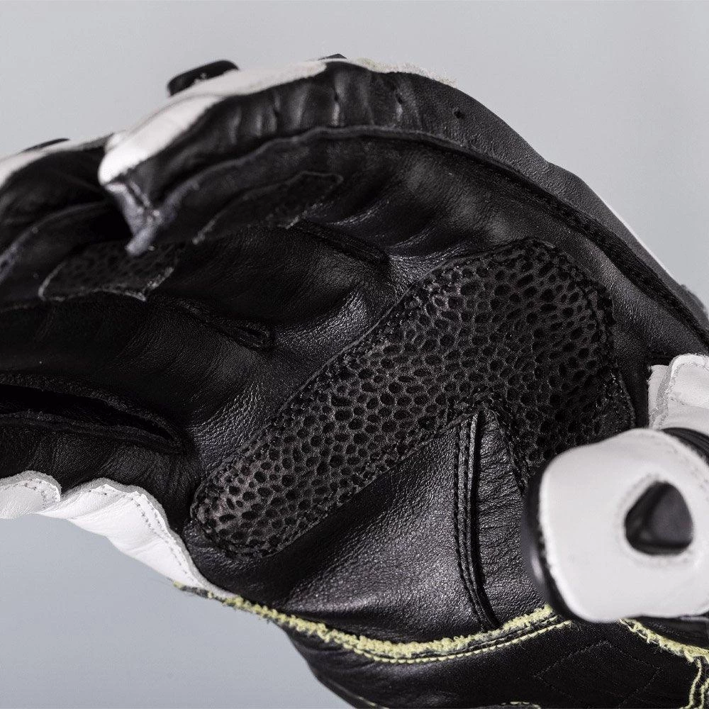 RST Tractech Evo 4 Gloves CE - White Black 4 RST Tractech Evo 4 Gloves CE - White Black - Image 4